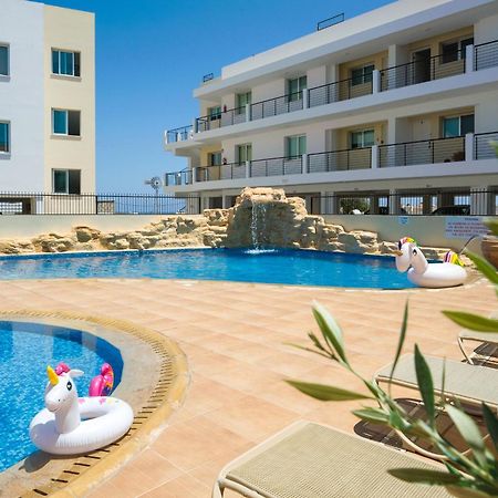 Seabreeze Apartment 200M Away From The Sea Paralímni Eksteriør bilde