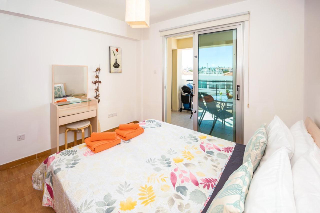 Seabreeze Apartment 200M Away From The Sea Paralímni Eksteriør bilde